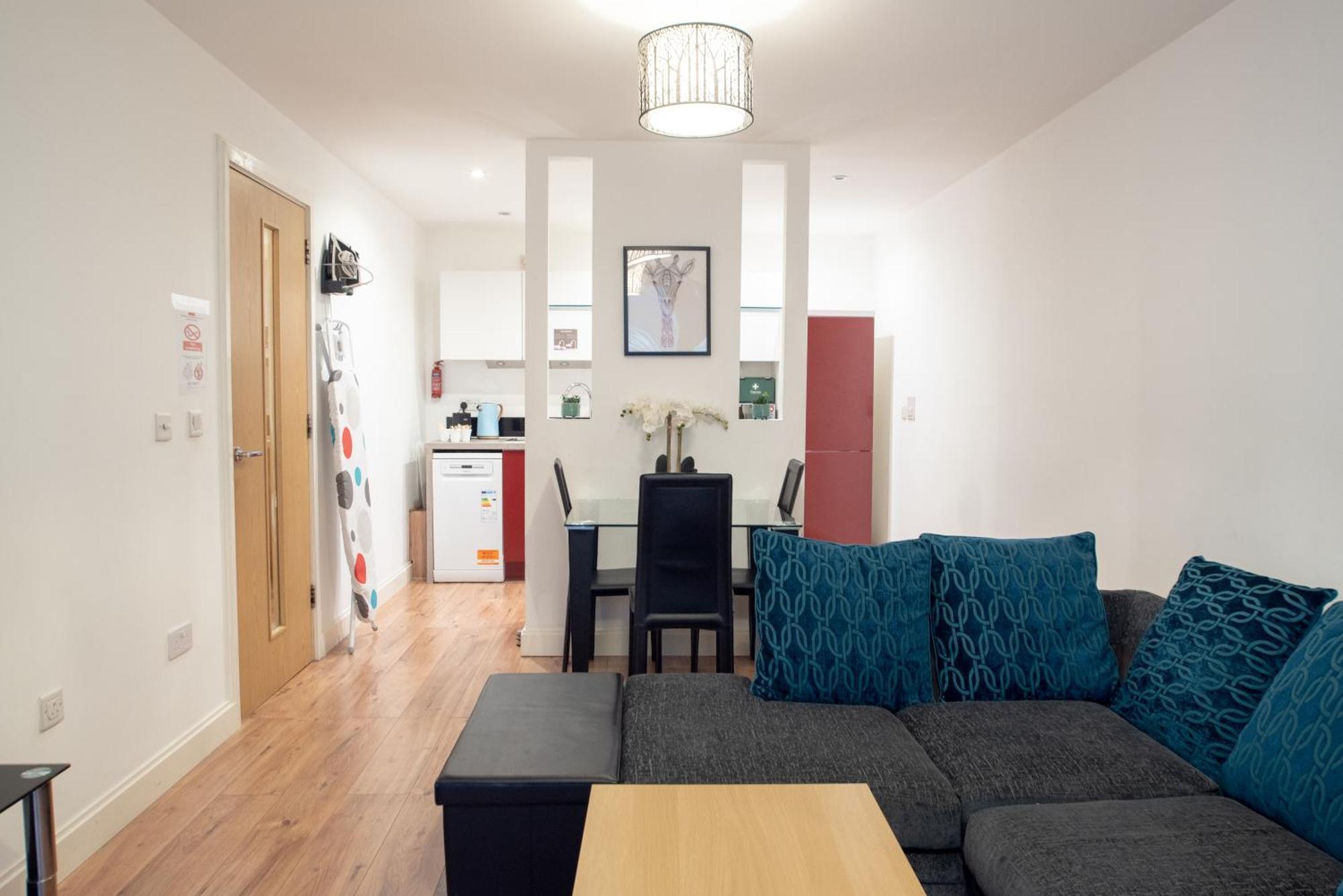 ברמינגהאם Spacious 1 Bed Apartment With Workspace, Coffee & Free Secure Parking מראה חיצוני תמונה