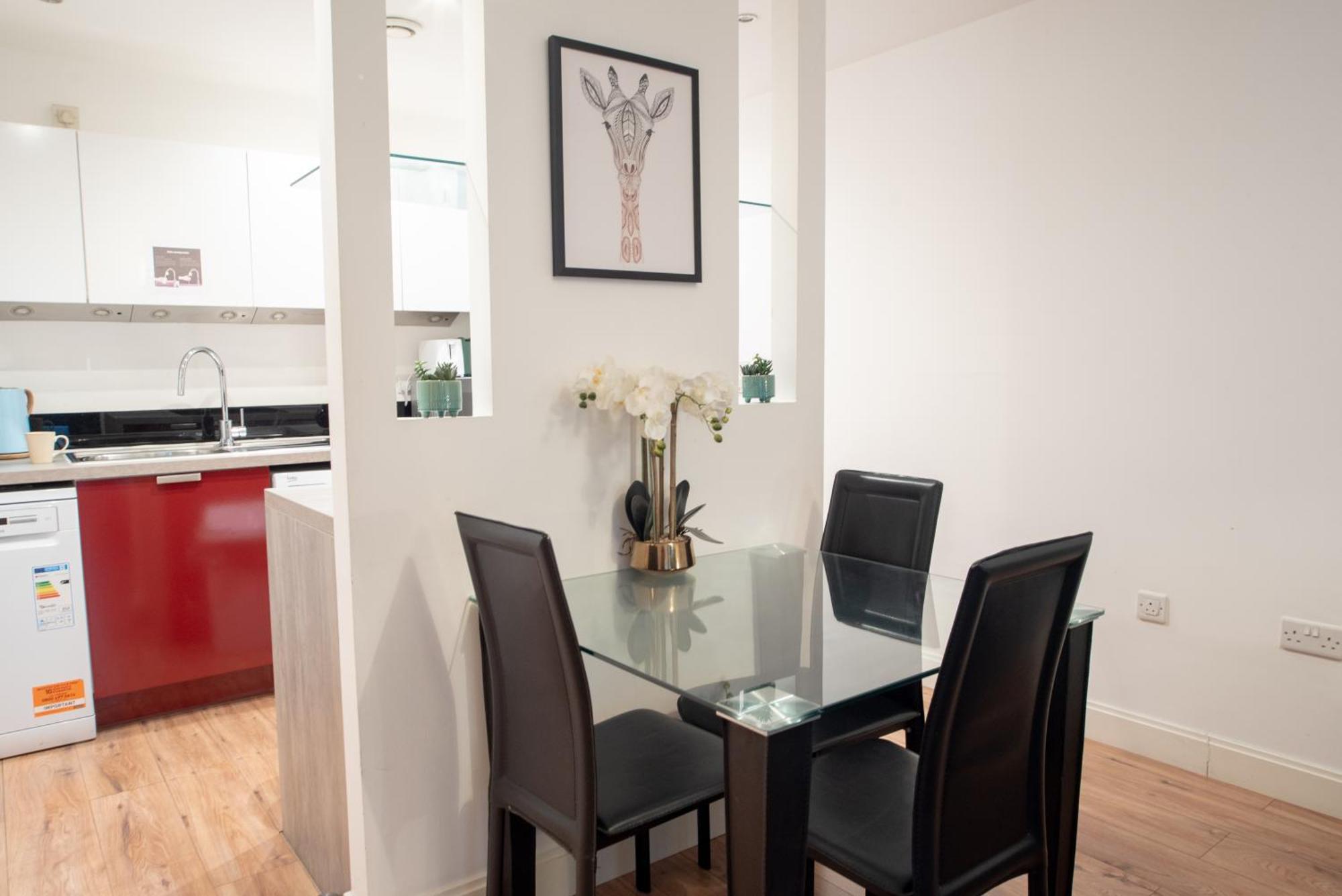 ברמינגהאם Spacious 1 Bed Apartment With Workspace, Coffee & Free Secure Parking מראה חיצוני תמונה